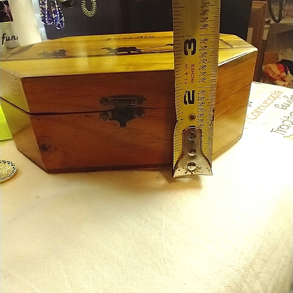 Handmade jewelry box with camels and Jerusalem - Picture 3 of 4